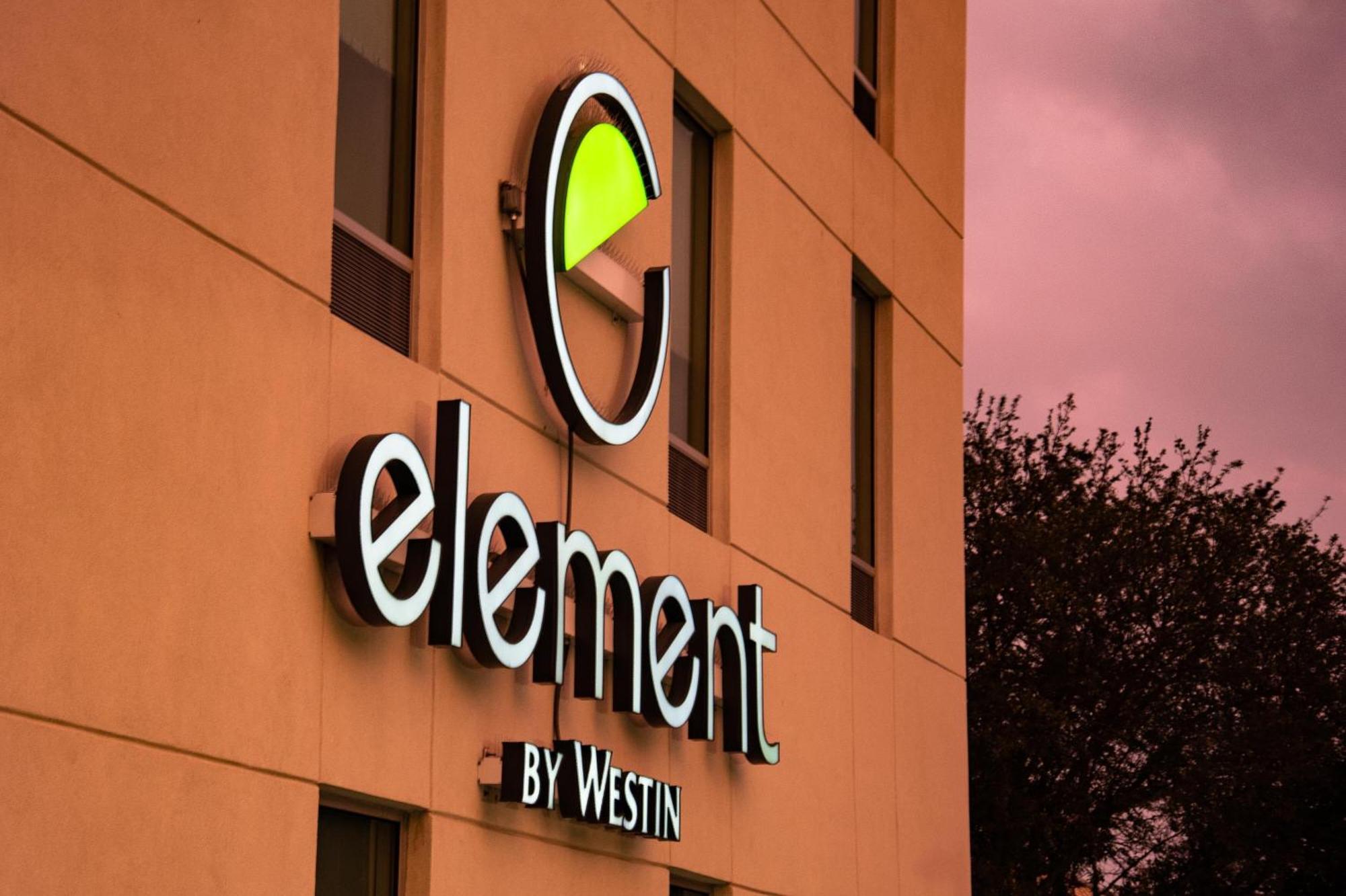 Element Dallas Downtown East Экстерьер фото